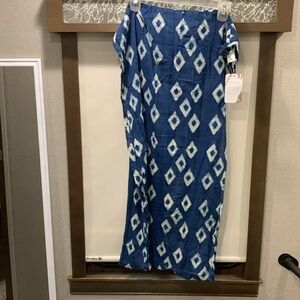 Demdaco Diamond Scarf NEW 68 X 21 Hand Printed with mud & indigo-Dyed by artists